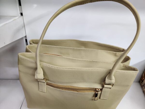5 Zipper - Image 2